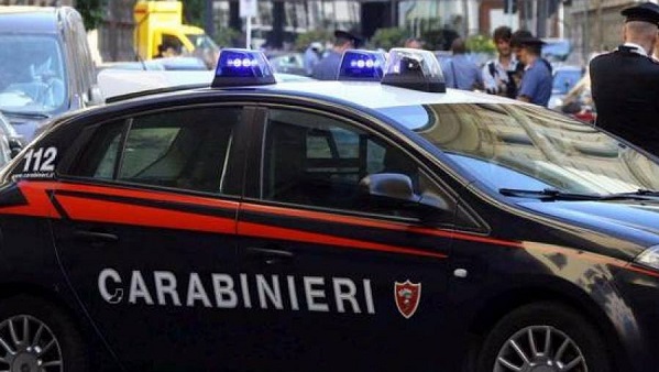 Evade dai domiciliari per andare a pranzo in un agriturismo: arrestato