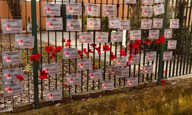 Vandalizzata l’installazione di Artènergia contro la violenza sulle donne
