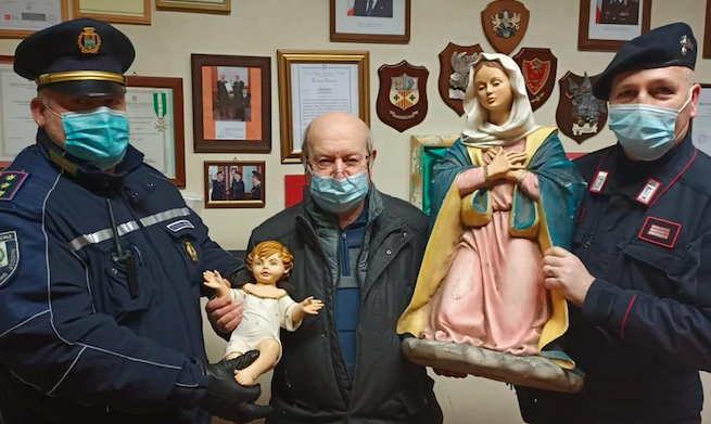 Furto al presepe del quartiere Giardino, i carabinieri ritrovano le statue rubate