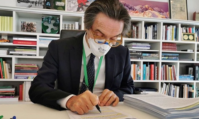 Risorse ai comuni, Fontana ai sindaci: “Se ritenete inadeguati, restituite i soldi”