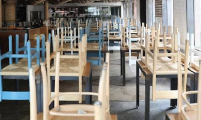 Manifestazione dei lavoratori in piazza a Trezzano: “Lasciateci aprire in sicurezza”