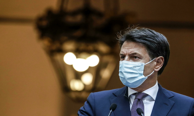 Decreto ponte: weekend arancione, il calendario dei divieti fino al 15 gennaio