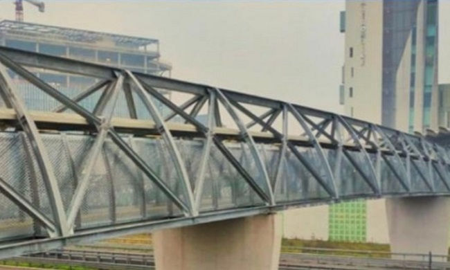 Ponteciclopedonale di Assago, finita l’opera: inaugurazione il 30 gennaio