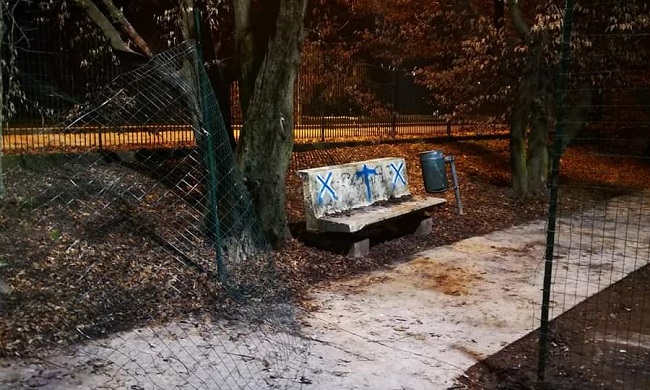 Ancora un sabotaggio al parco Robbiolo: tagliata di nuovo la rete della scuola