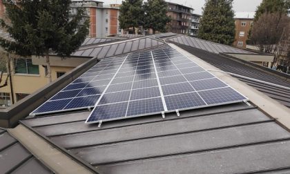 Scuola Alessandrini, il M5S finanzia il nuovo tetto fotovoltaico a Cesano