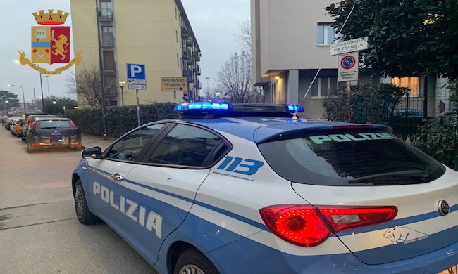 Fuga di gas in appartamento, la polizia salva nonna e nipotini