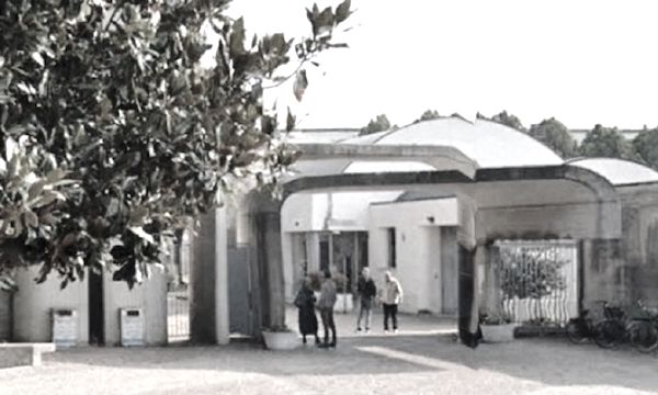 Molestie su 15enne al cimitero, chiesta la sorveglianza speciale per l’ex custode