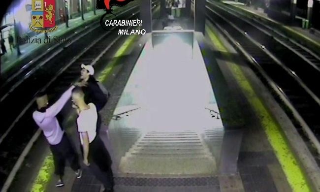 Rapine, furti ed estorsioni a bordo dei mezzi pubblici: sei arresti