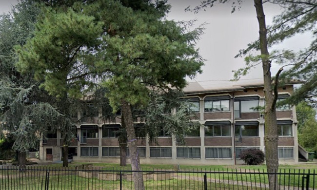 Salta la valvola del calorifero, una classe della scuola Gobetti allagata