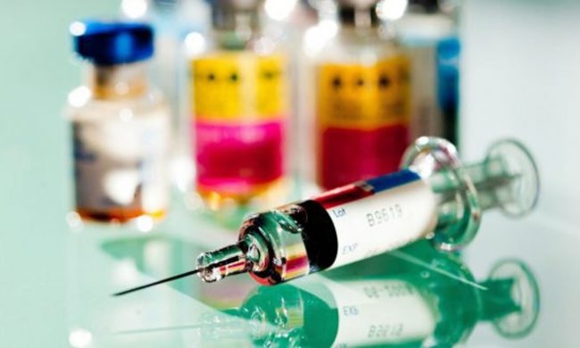 Vaccini over 80: dopo un’ora dall’avvio delle prenotazioni online oltre 100mila persone in coda