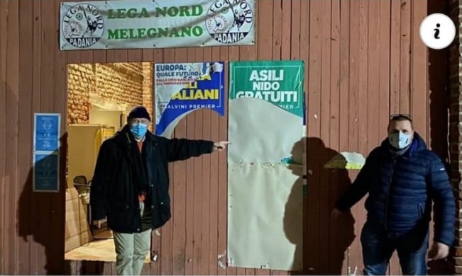 Vandali alla sede della Lega di Melegnano: manifesti strappati all’ingresso della sezione