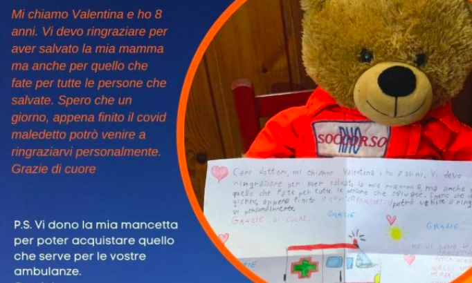 I soccorritori salvano la madre e la bimba regala loro la paghetta