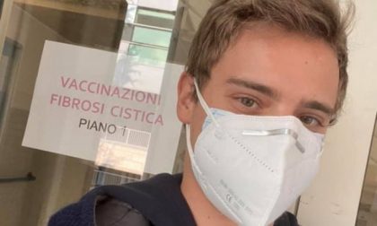 In Veneto per il vaccino: “Ho la fibrosi cistica, in Lombardia non si sa quando arriverà ai fragili”
