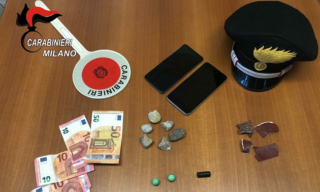 Tenta la truffa dello specchietto a una pensionata: arrestato 19enne