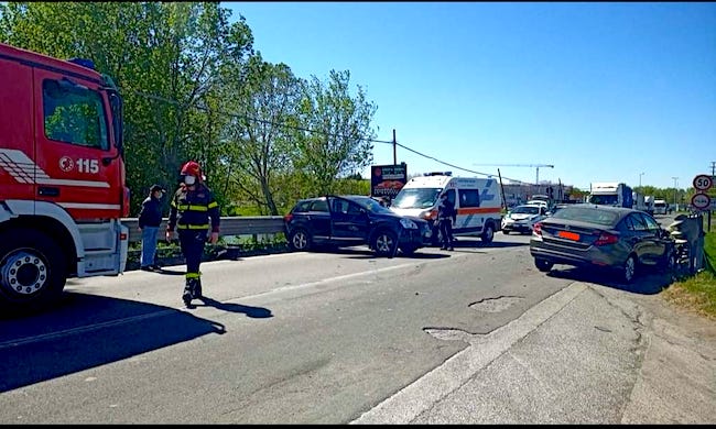 Incidente lungo la sp40: quattro feriti, atterra l’elisoccorso