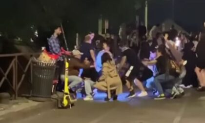 Ai Navigli di Milano tornano di moda i balli di gruppo