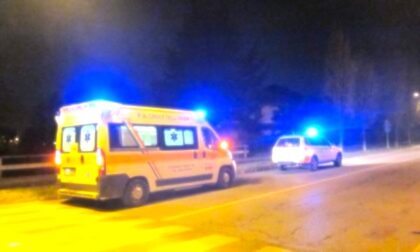 Incidente auto contro moto a Rozzano, gravissimo motociclista di 26 anni