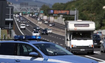 Tenta la fuga in Tangenziale, beccato con oltre 2 chili di cocaina in macchina