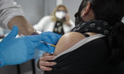 Vaccinazioni, record di adesioni fascia 50-59 anni: in 24 ore fissati circa 450mila appuntamenti