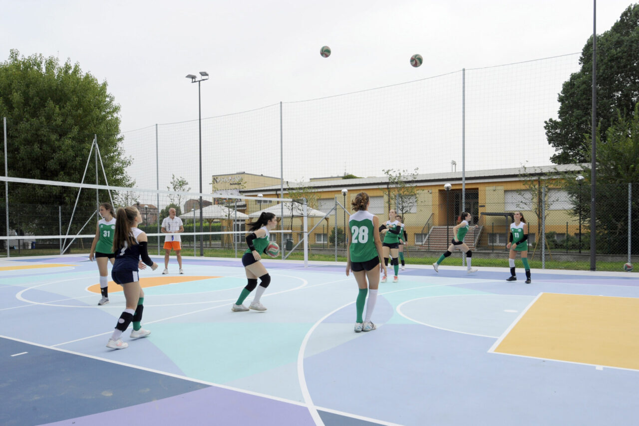 Campetti da basket a Buccinasco, divieto di gioco dalle 22 alle 10