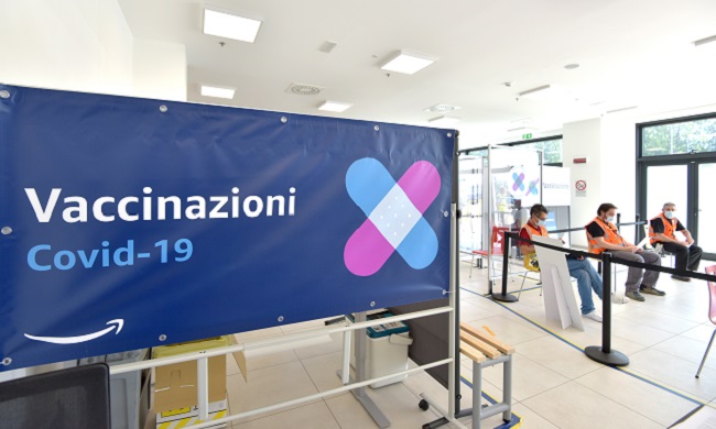 Amazon Buccinasco diventa hub vaccinale per i dipendenti