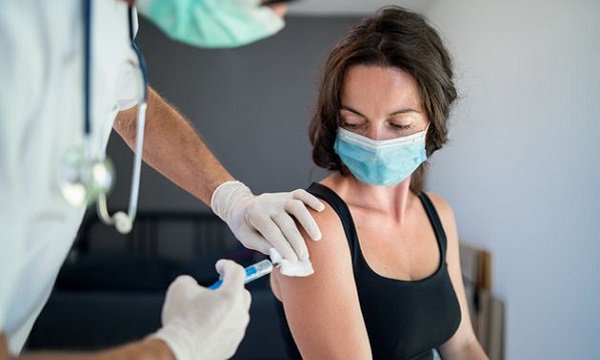 La Lombardia ha una copertura vaccinale tra le più alte al mondo: almeno una dose per oltre il 75% dei milanesi