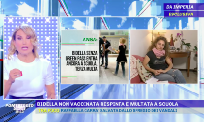 Sospesa la bidella senza Green pass. Per lei niente scuola, ma va in Tv dalla D'Urso