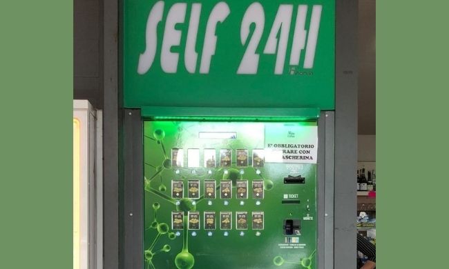 Marijuana venduta nei negozi di cannabis light: oltre 14 chili di droga sequestrati
