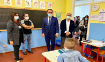 Il sottosegretario Sasso in visita alle scuole di Rozzano: "Vere eccellenze"