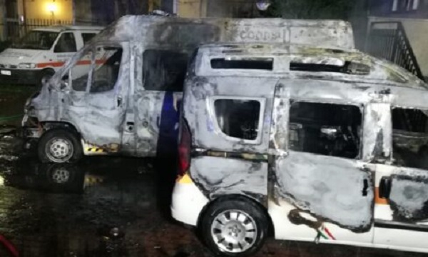 Incendiati i mezzi alla Corsico Soccorso, Anpas: “Vicini all’associazione”