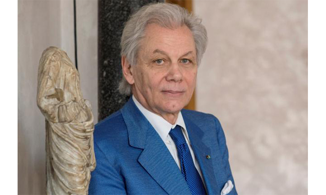 Valter Mainetti, il suo omaggio a Roma con la collezione Gens Iulia