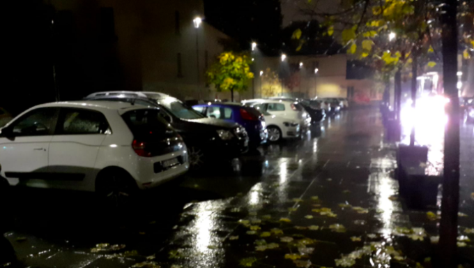 Il problema della sosta selvaggia sui Navigli nei fine settimana