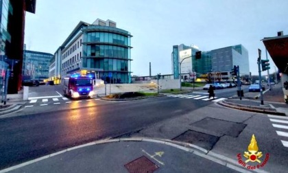 Esplosione all'alba di Natale in un palazzo Generali: una donna grave