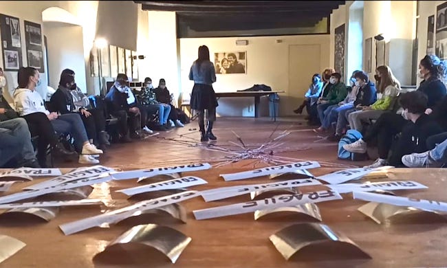 L’Imprevisto che dà vita ad un lavoro insieme, unisce persone ed esperienze dedicate ad una risposta al bisogno