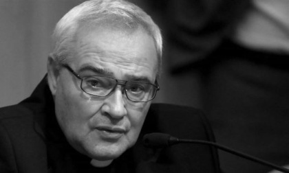 Addio a monsignor Luigi Negri: i funerali spostati in Duomo