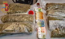 6,5 kg di marijuana e 28mila euro in contanti nascosti: 3 arresti