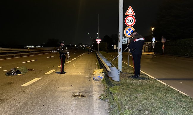 Incidente A Trezzano Enne Morto Davanti Alla Fidanzata In Fin Di