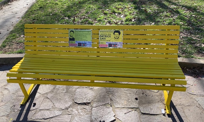 Inaugurata la panchina gialla per Giulio Regeni e Patrick Zaki