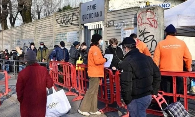 Finto volontario violenta una 19enne adescata in coda da “Pane Quotidiano”