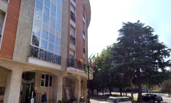 Aiuti ai commercianti di Cesano: approvati 27mila euro di contributi per investimenti e ristori