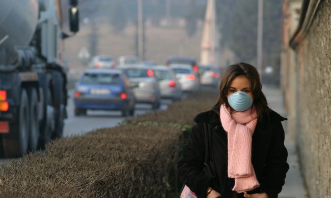 Problema in un’azienda a Cedrate, nube a Gallarate: “State al chiuso e usate la mascherina”