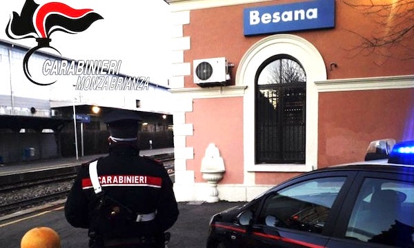 “Vieni a casa mia per un’intervista?” Si finge giornalista di “Striscia” per adescare una 14enne