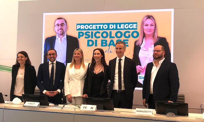 Depositato il progetto di legge per lo psicologo di base: Aurora Ramazzotti testimonial dell’evento