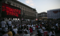 7mila persone in piazza Duomo per vedere Stranger Things (e gli appuntamenti non sono finti)
