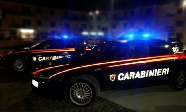 Rapinano un connazionale a Pieve Emanuele, lo sequestrano e lo portano a Milano