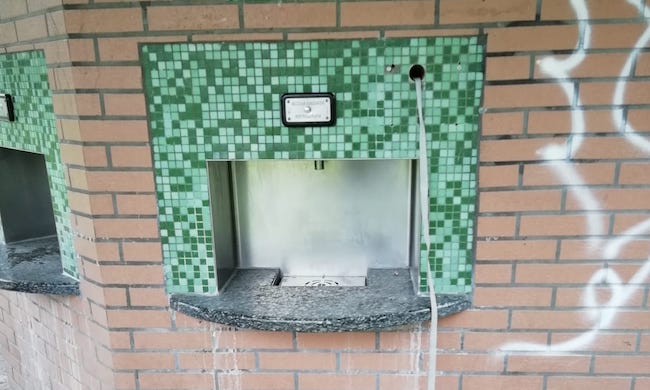 Troppi vandalismi: orari ridotti per la Casa dell’acqua, telecamere e controlli