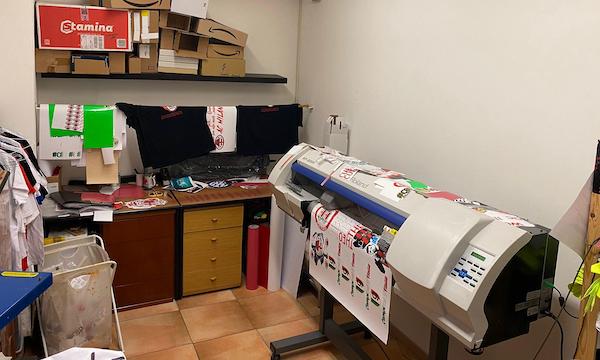 Scudetto, maglie Milan contraffatte: chiusa stamperia clandestina