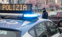 Rozzano, 15 chili di droga e oltre 27mila euro nascosti in casa: arrestato 22enne