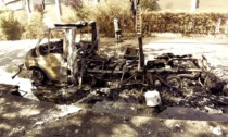 Camper in fiamme a Rozzano, un pompiere fuori servizio di Pieve ha cercato di salvare la coppia
