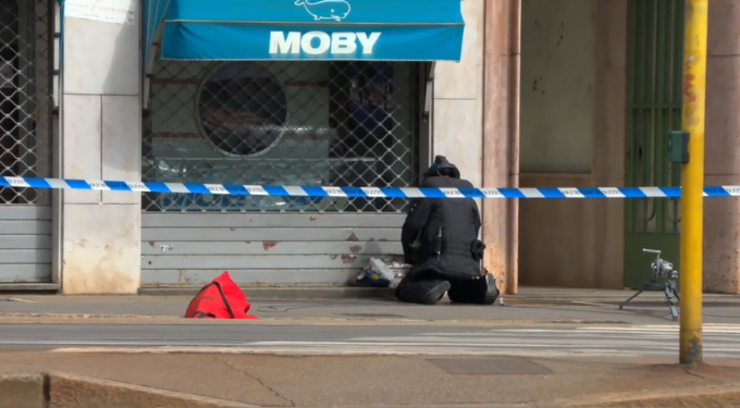 Milano, pacco sospetto fa scattare l’allarme bomba: fatto brillare dagli artificieri